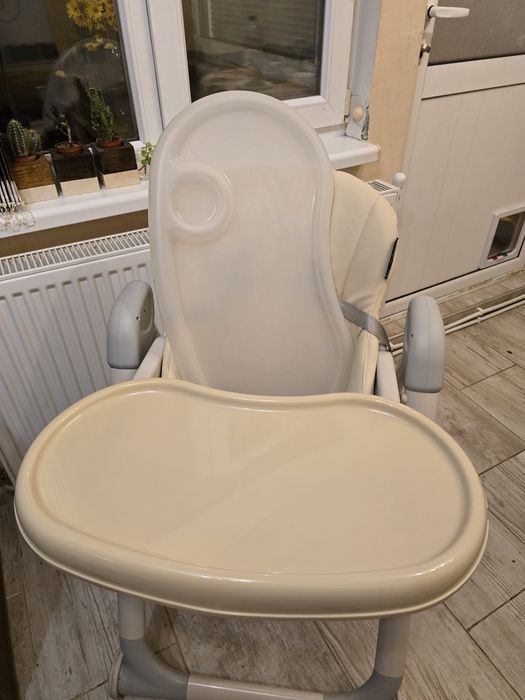 CANGAROO Стол за хранене I EAT БЕЖОВ