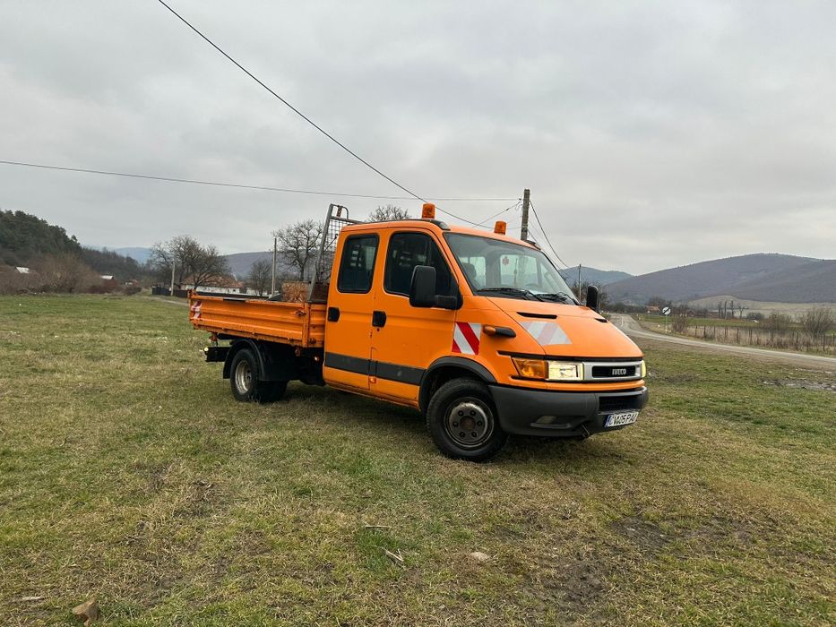 Vând sau schimb iveco dayli  cu microbuz.