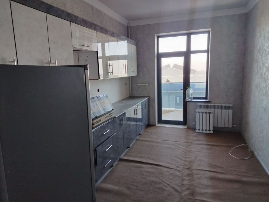 Uy kvartira sotiladi