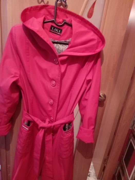 Продам женский плащ 50-52 размера