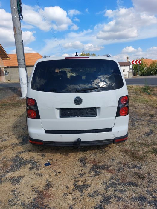 Vând Volkswagen  Touran Cross