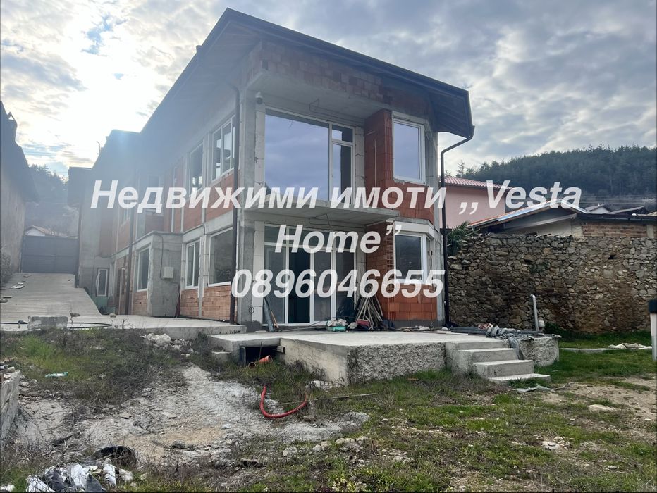 Продава се Къща в Мъглиж - 250 кв.м за 408 €/кв.м - Снимка #1