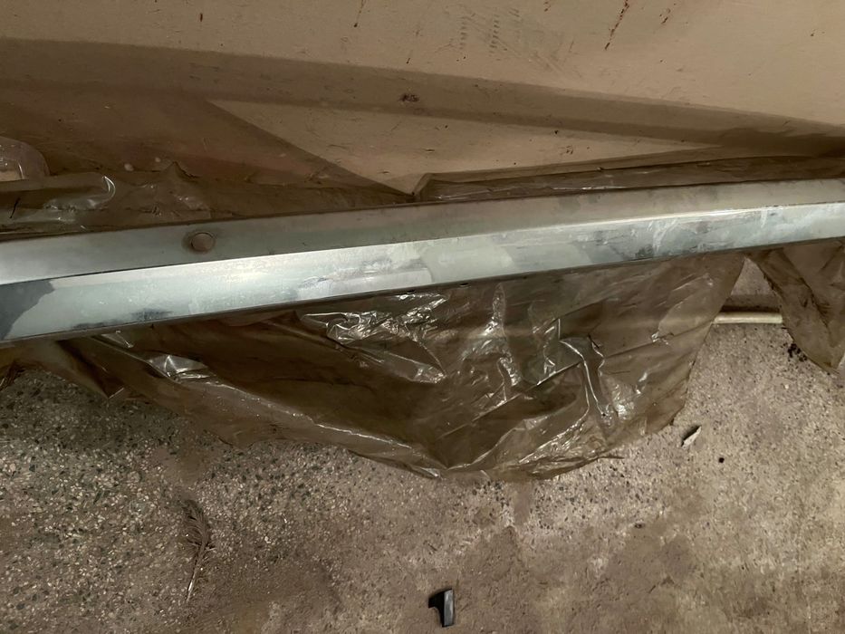 Задна броня на лада 1500s на добра цена