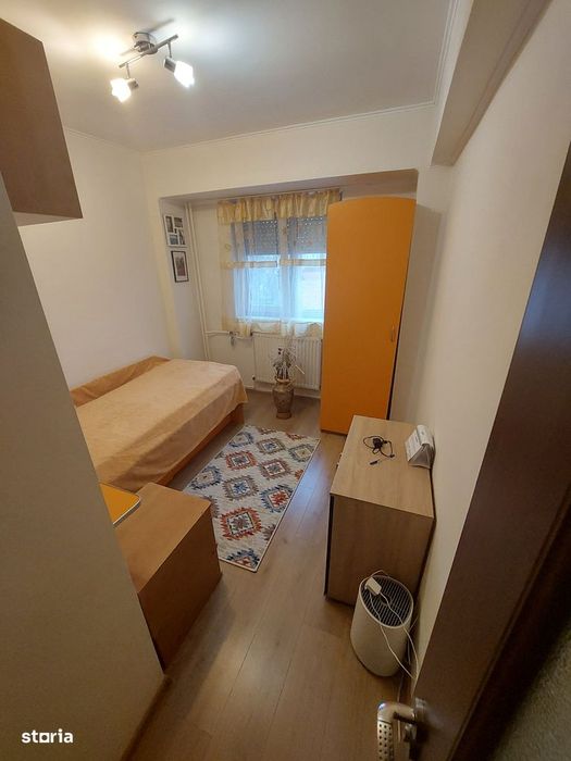 Calea Aradului- 3 camere+living,etaj 2 ,mobilat, 2 băi