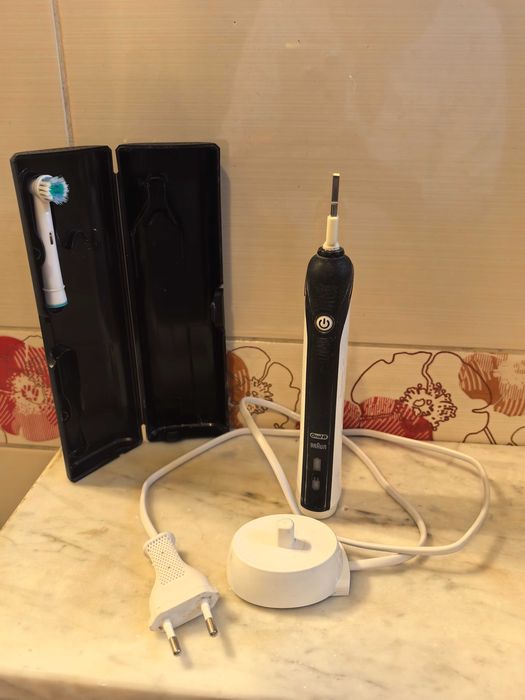 Periuța electrica Oral B 1
