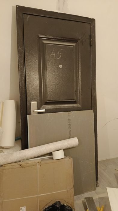 Продам дверь входную