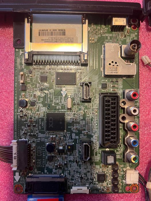 LG 42LB5500,42LF5800,43LH5100 счупени дисплей.