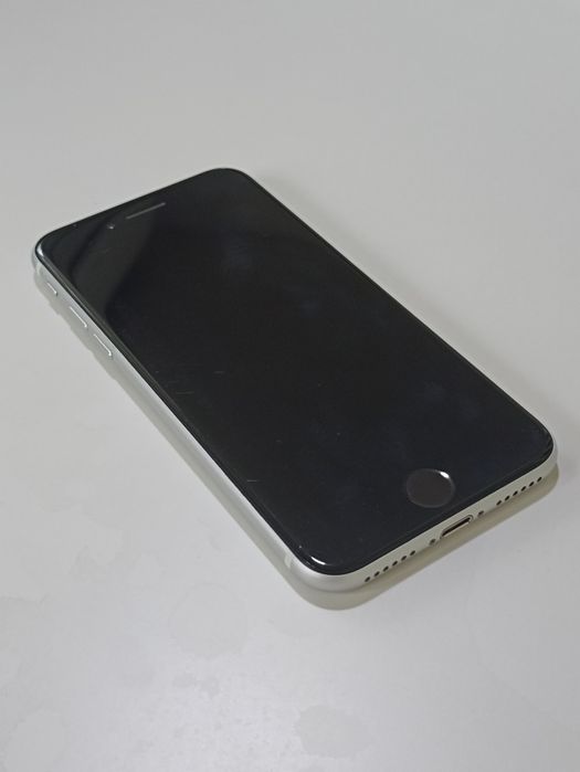 iPhone SE 2020 в хорошем состоянии || iPhone SE 2020 yaxshi holatda
