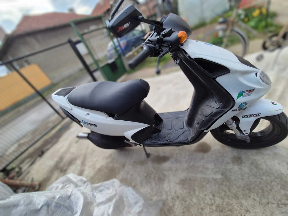 Продавам Скутер PIAGGIO.