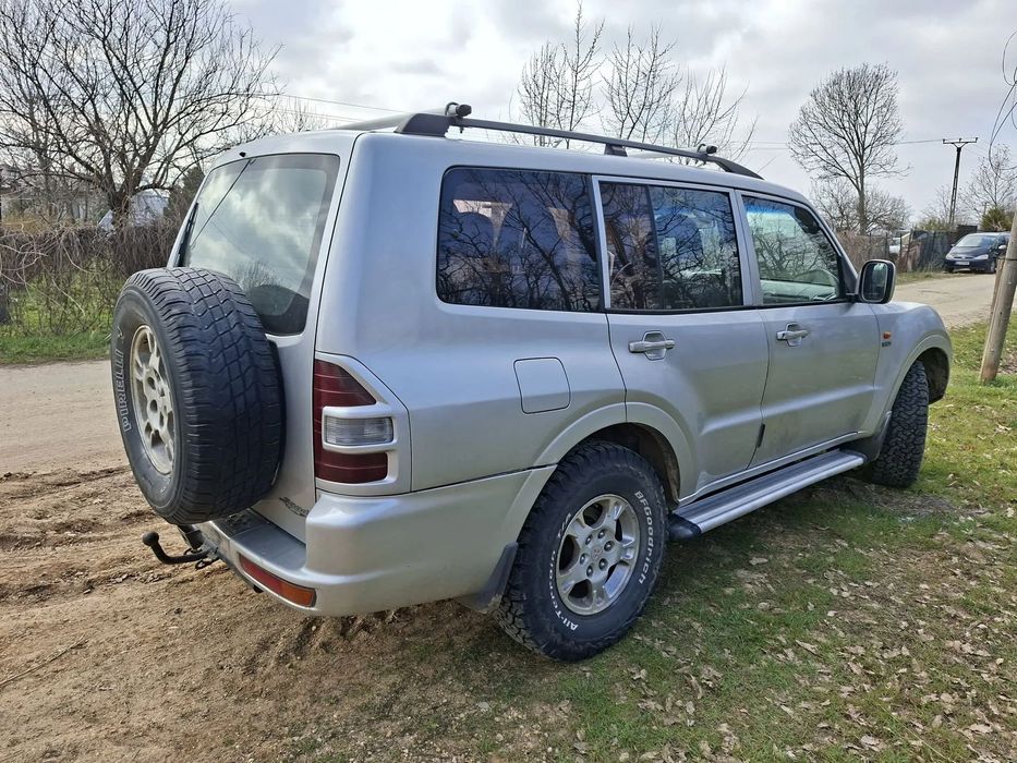 Mitsubishi Pajero masina este detinuta de firma. La vanzare factura cu TVA