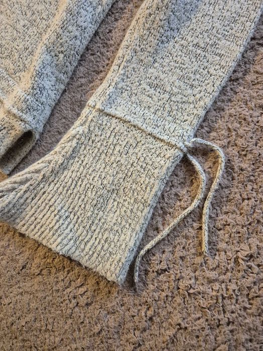 Pulover tricotat, de culoare bej melanj, marime 42