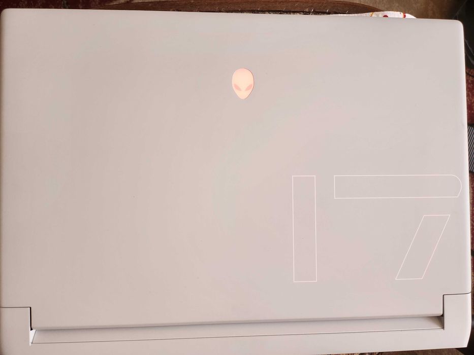 Vand  URGENT LAPTOP  GAMING ALIENWARE x17r1 in stare excelenta