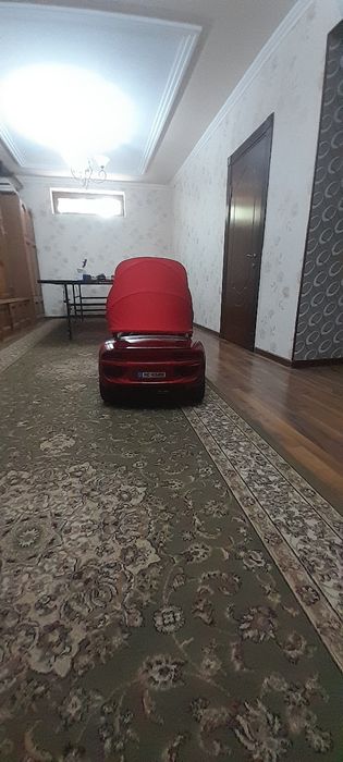 Продам детскую машину на пульте