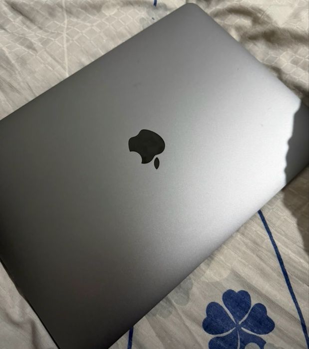 MacBook Air13 8/256