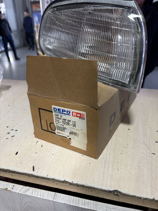 Камри 10 поворотник правый