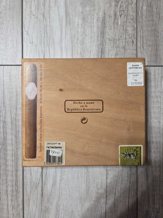 Cutie trabucuri Davidoff + trabuc + chibrituri