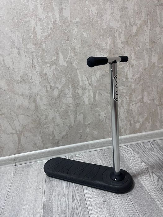Трюковой батутный самокат Indo Scoot
