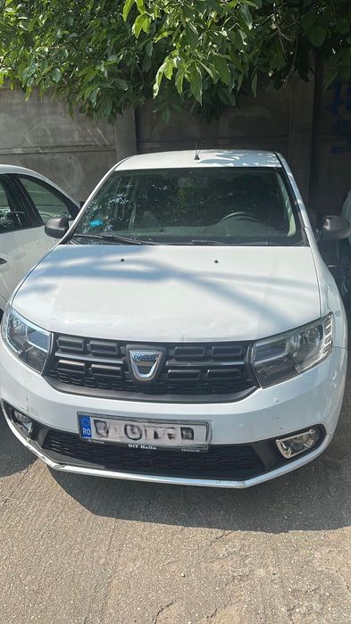 Inchiriez Dacia Logan 1.0 benzina