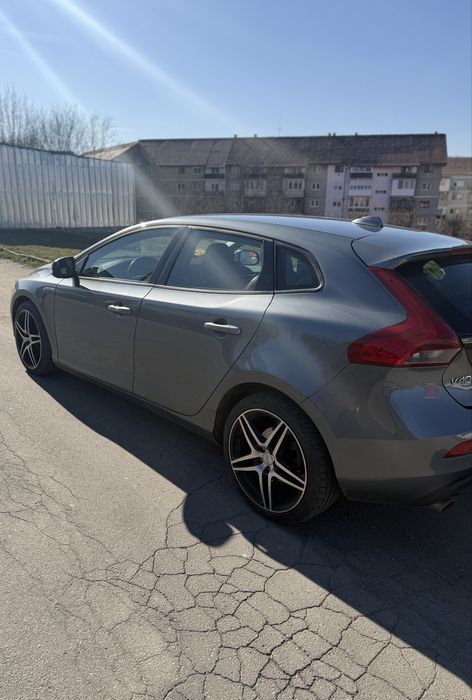 Vand Volvo v40 an fabricatie 2017