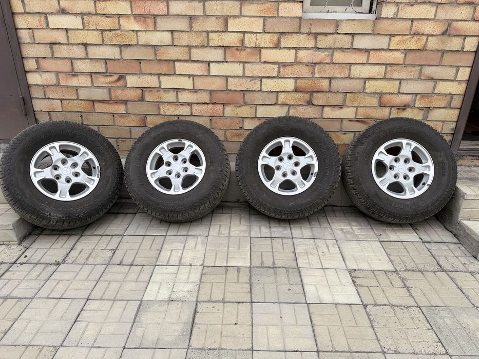 Продам диски с резиной R16 Yakohama Geolander