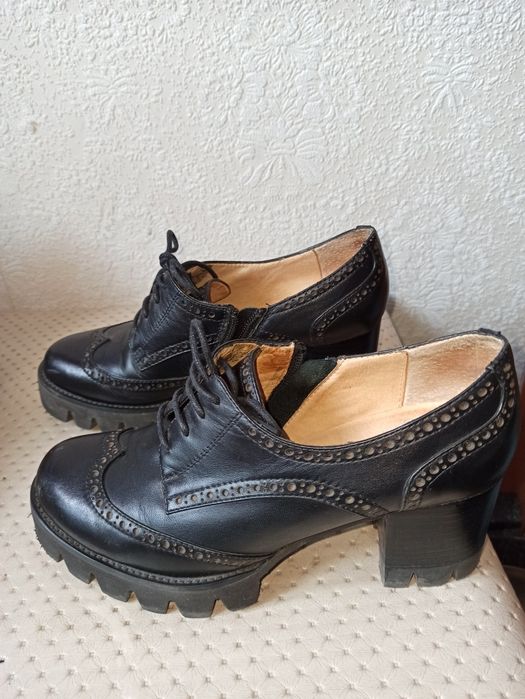 Ботильоны (туфли) кожа Djovannia