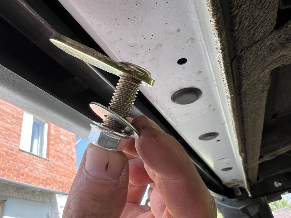 Пороги Geely Okavango