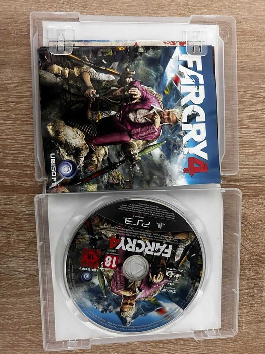 Vand jocurile far cry 2,3,4 pentru ps3