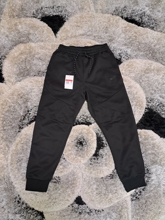 Pantaloni de trening Nike Tech Fleece