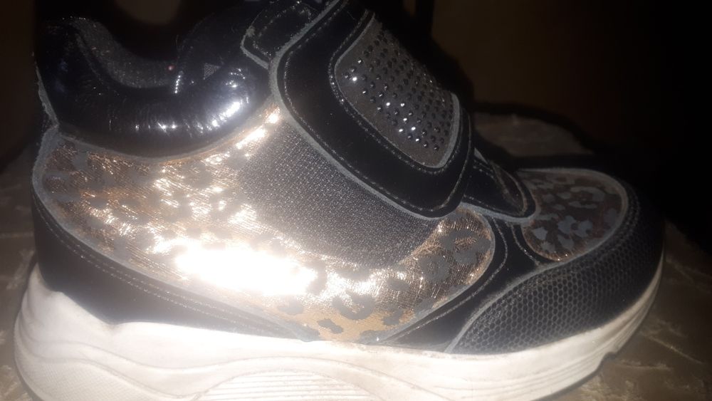 Ботинки для девочки