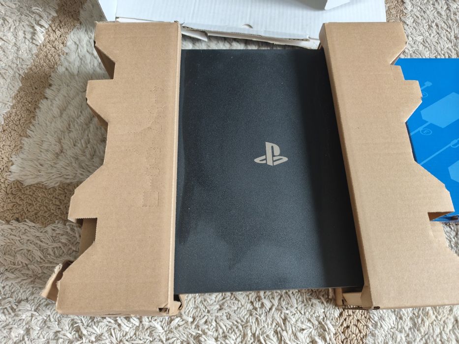 Play Station 4 pro. VR. Aim controller
