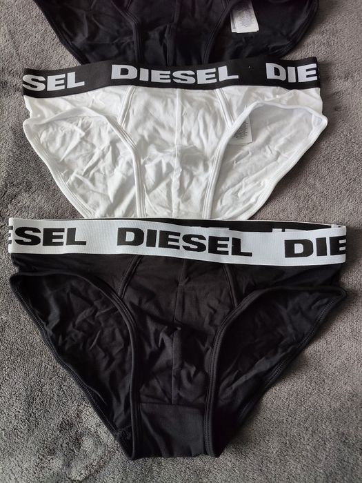 Diesel set 3 chiloti bărbătești negru-alb-negru marimea L noi originali