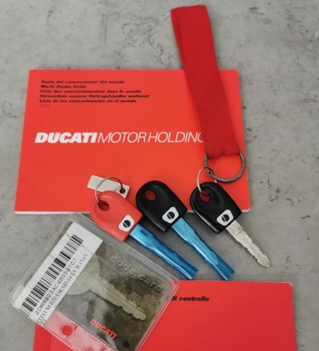 ПЕРФЕКТЕН! DUCATI Monster 620 cc