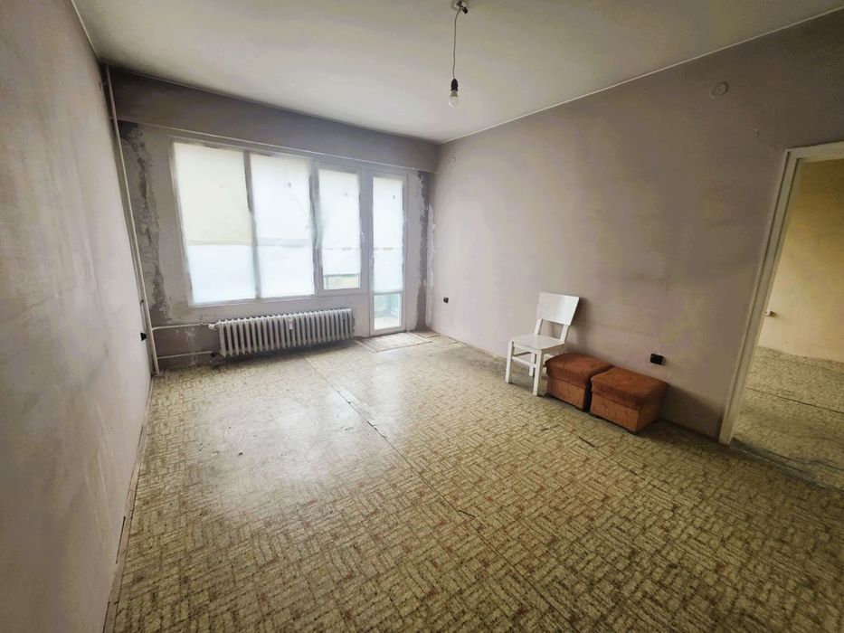 Продава се Тристаен апартамент в София, Гоце Делчев - 75 кв.м за 2734 €/кв.м - Снимка #2