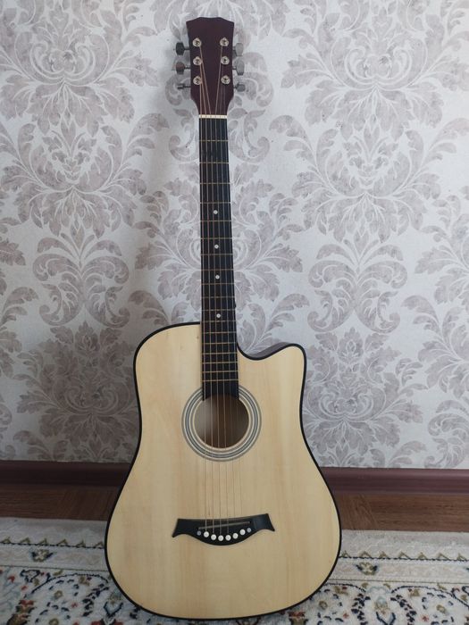 Акустическая гитара