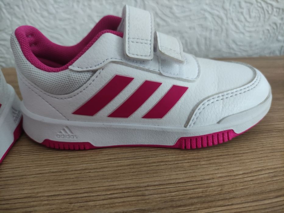Адидас обувки за момиче 27 номер