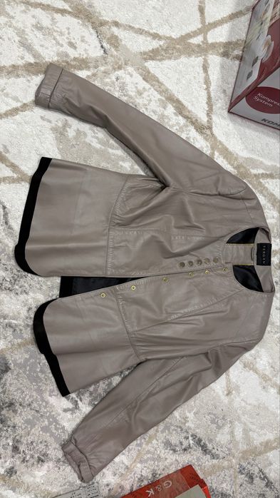 Продаю куртки зимние и осень