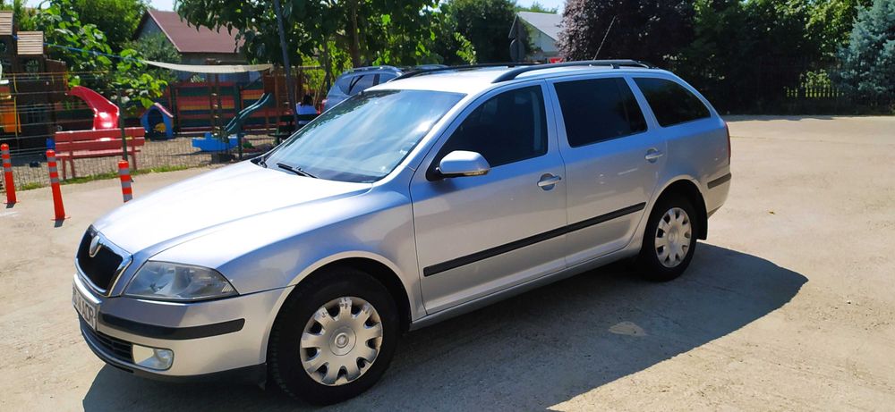 Autoturism Skoda Octavia 2