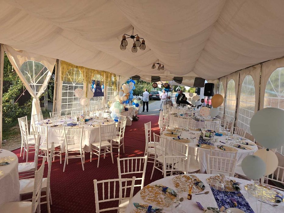 Corturi de evenimente de închiriat