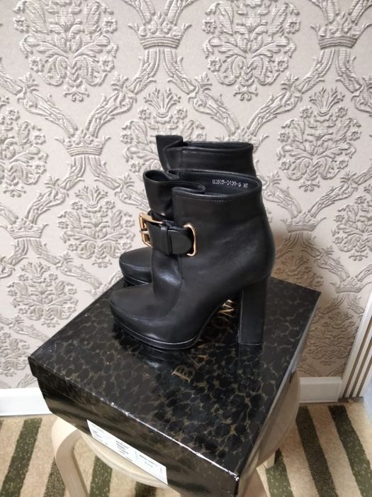 Ботильоны Baskoni