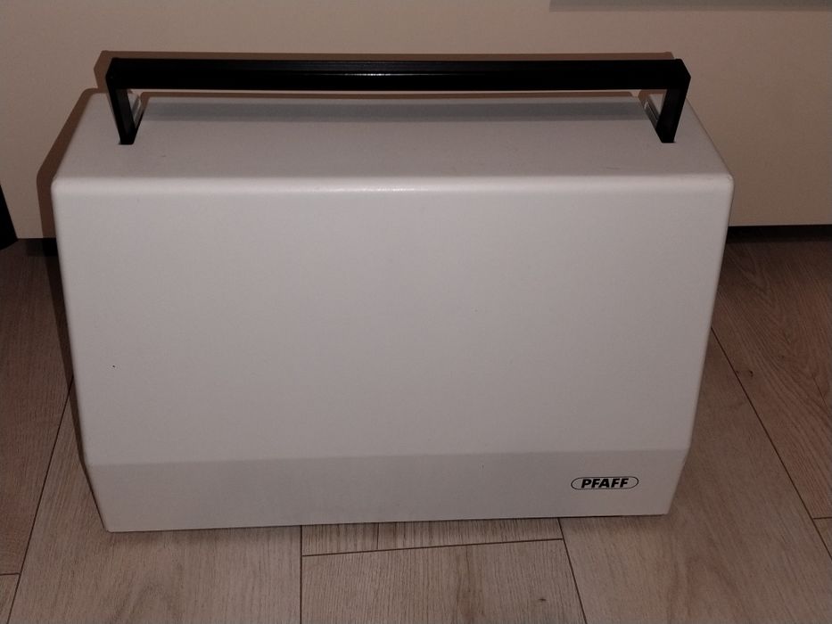 Mașina de cusut pfaff Tipmatic 1027