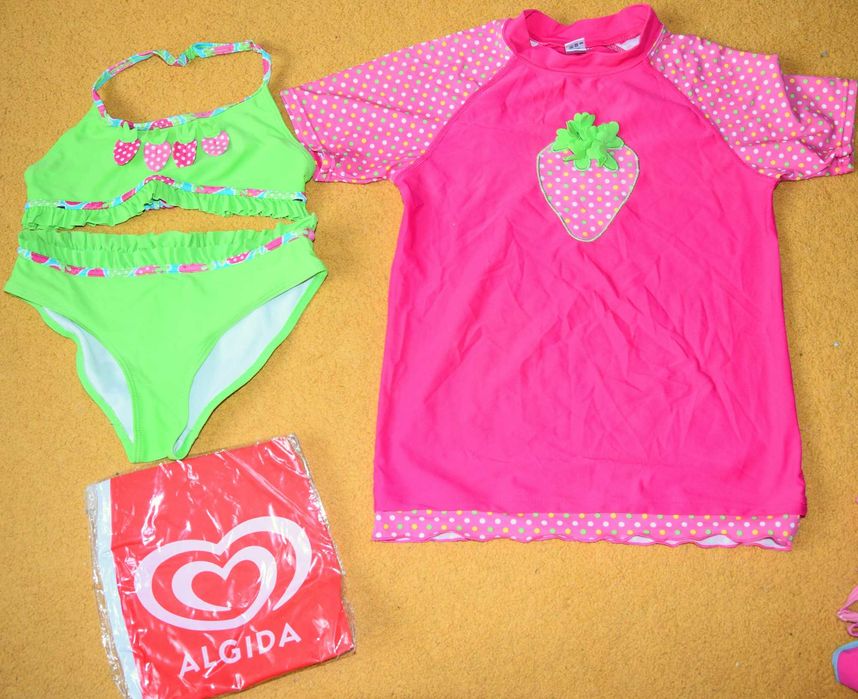 Два Лота от детски бански + блуза за плуване + нова надуваема топка
