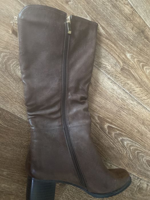 Демисезонные сапоги новые