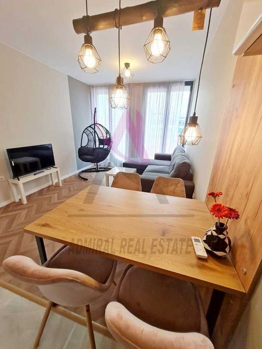 Дава се под наем Двустаен апартамент в Варна, Център - 55 кв.м за 850 € - Снимка #2