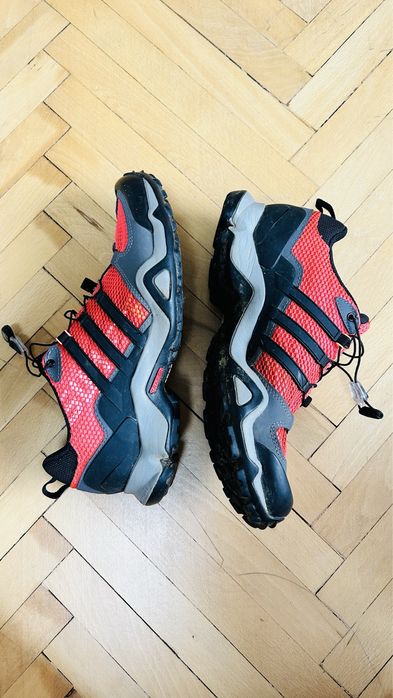 Туристически обувки Adidas Traxion 39 номер