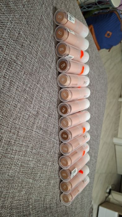 Fond de ten essence/ catrice