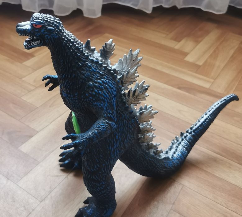 Продам фигурки животных