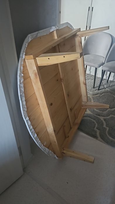 Продам стол за 9000