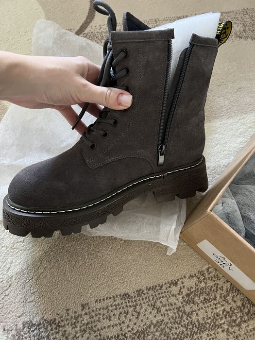 Ботинки зимние, новые