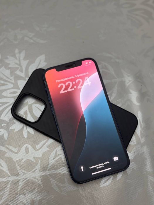 продам айфон 12 128гб