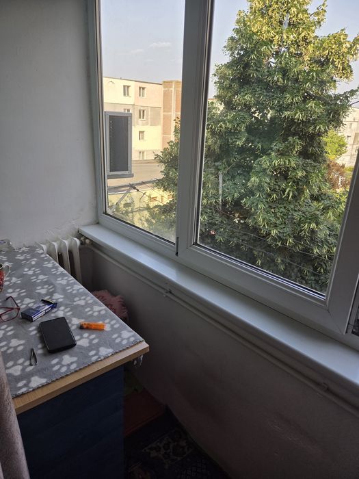 Apartament 3 camere decomandat Giurgiu etaj 3 din 4.